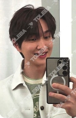 SHINee オニュ SHINee WORLD VII [E.S.S.A.Y] DIGITAL CODE ver. KTOWN4U