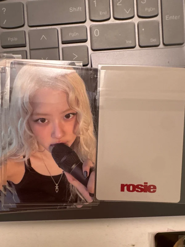 BLACKPINK ロゼ rosie KR Exclusive THE BLACK LABEL